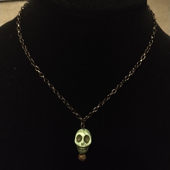 Skull choker - Picture 4 of 10